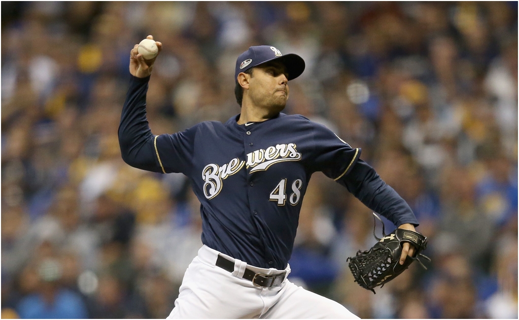 Joakim Soria alienta a los Brewers