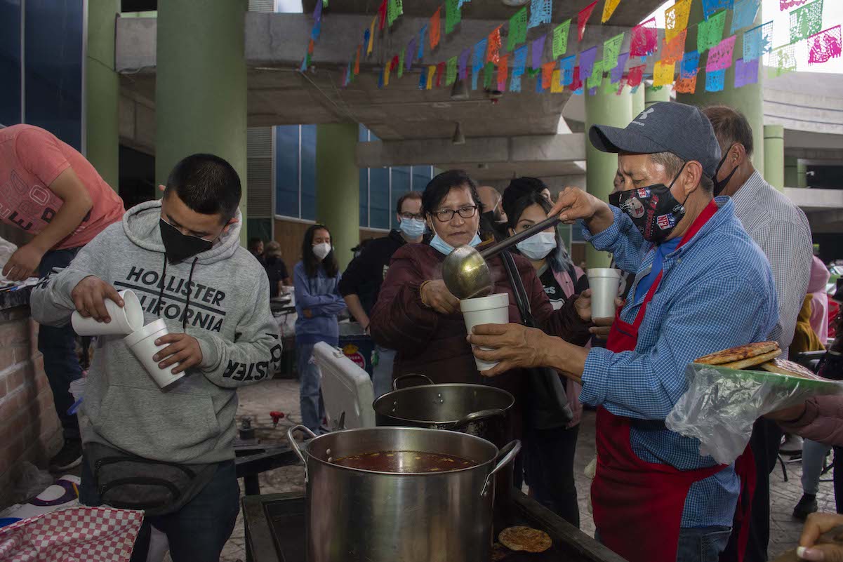 Volaron los tacos; rápido terminó el Festival de la Barbacoa y El Pulque en Querétaro