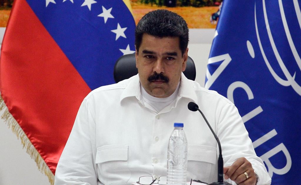 En medio de crisis, Nicolás Maduro estrena programa de radio 