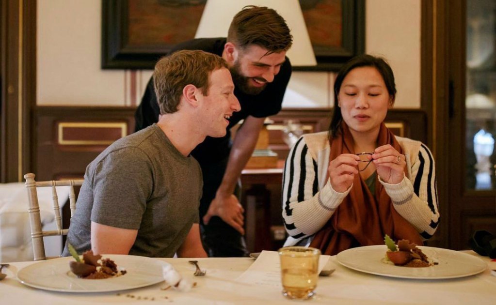 Zuckerberg celebra cumpleaños de su esposa junto a Piqué