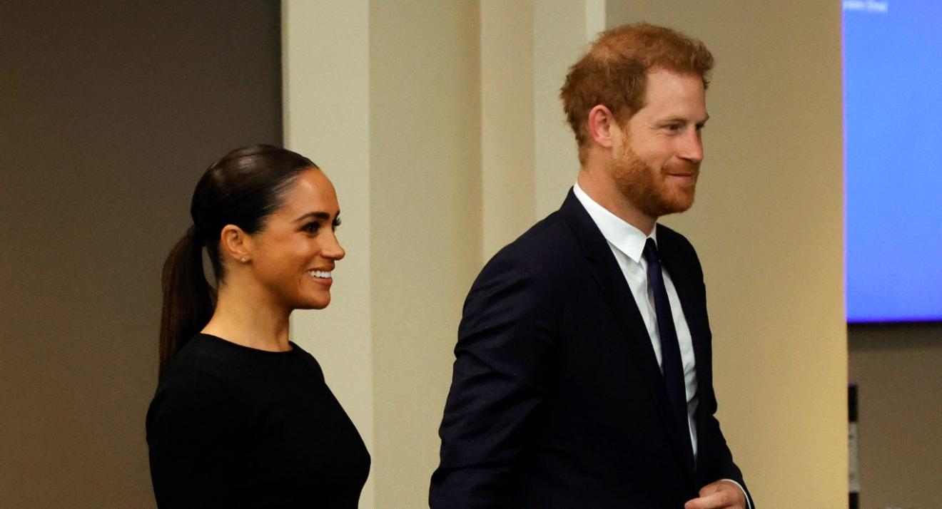 Meghan Markle y el príncipe Harry llegan tomados de la mano a la ONU