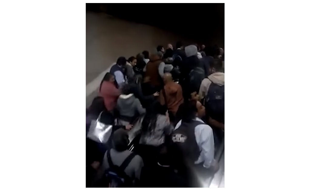 Congreso de CDMX exhorta a Contraloría a investigar accidente en escaleras del Metro