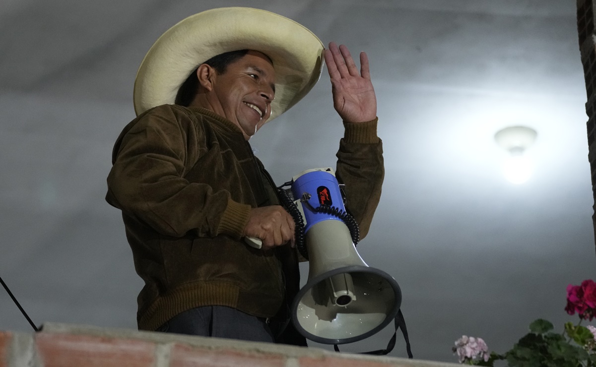 Nuevo conteo da mínima ventaja a Pedro Castillo en elecciones presidenciales de Perú
