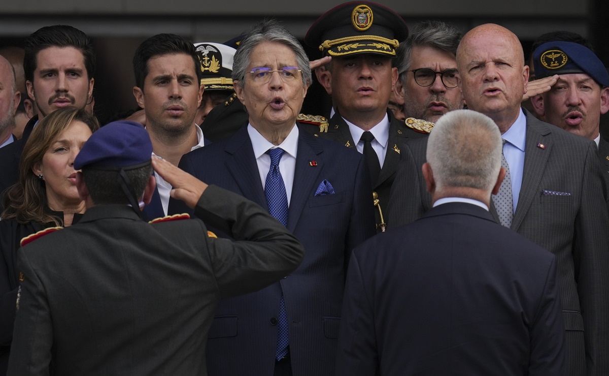 Presidente de Ecuador proclamó su "incuestionable" inocencia en juicio para destituirlo