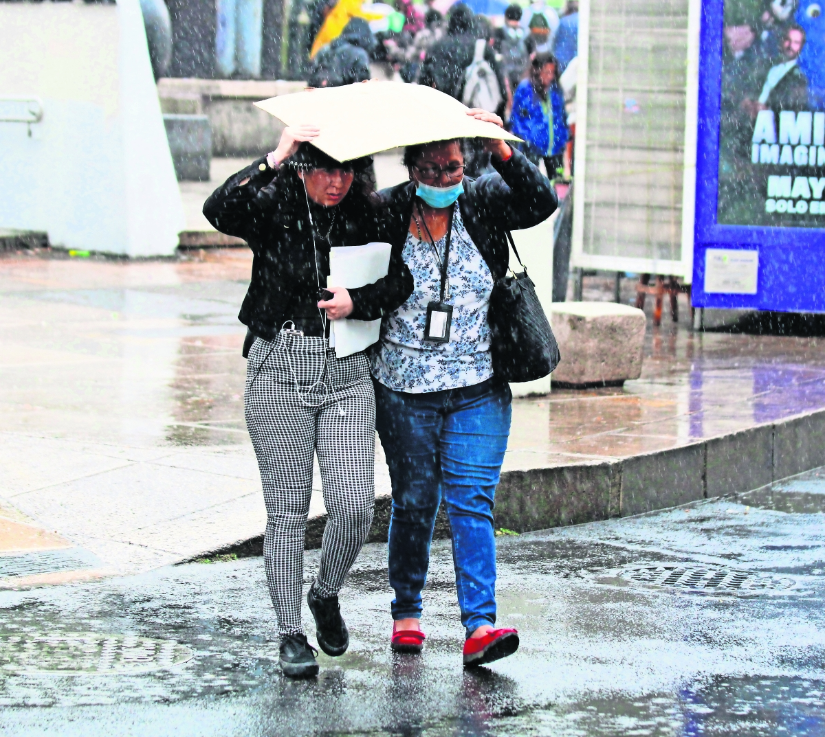 Prevén lluvias y granizo para la CDMX; “ayudarán a mitigar la sequía”