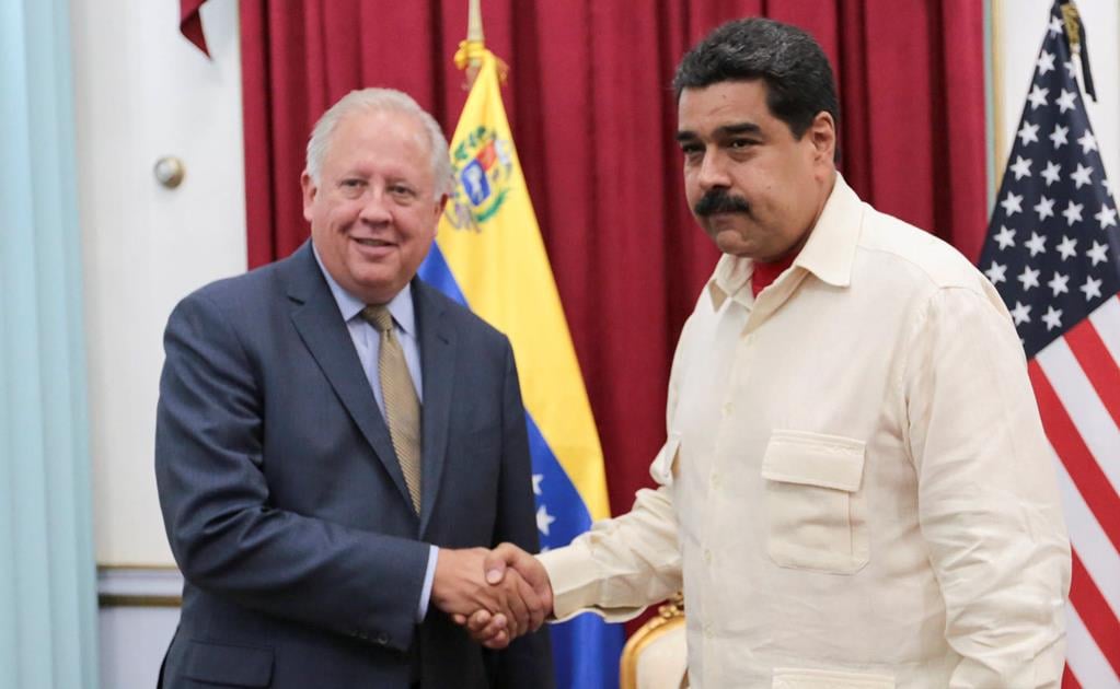 Maduro recibe a enviado de EU en apoyo al diálogo con la oposición