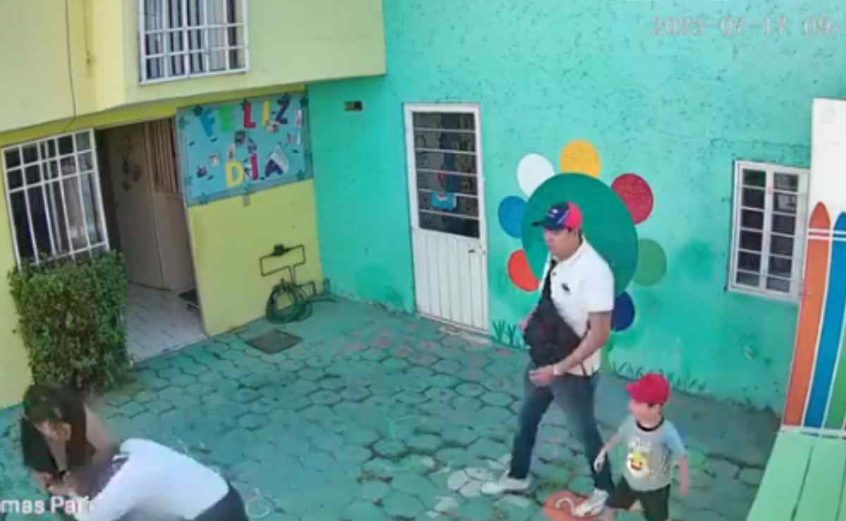 Padres Que Golpearon A Maestra De Kínder Presentan Denuncia Por Maltrato Infantil Contra La