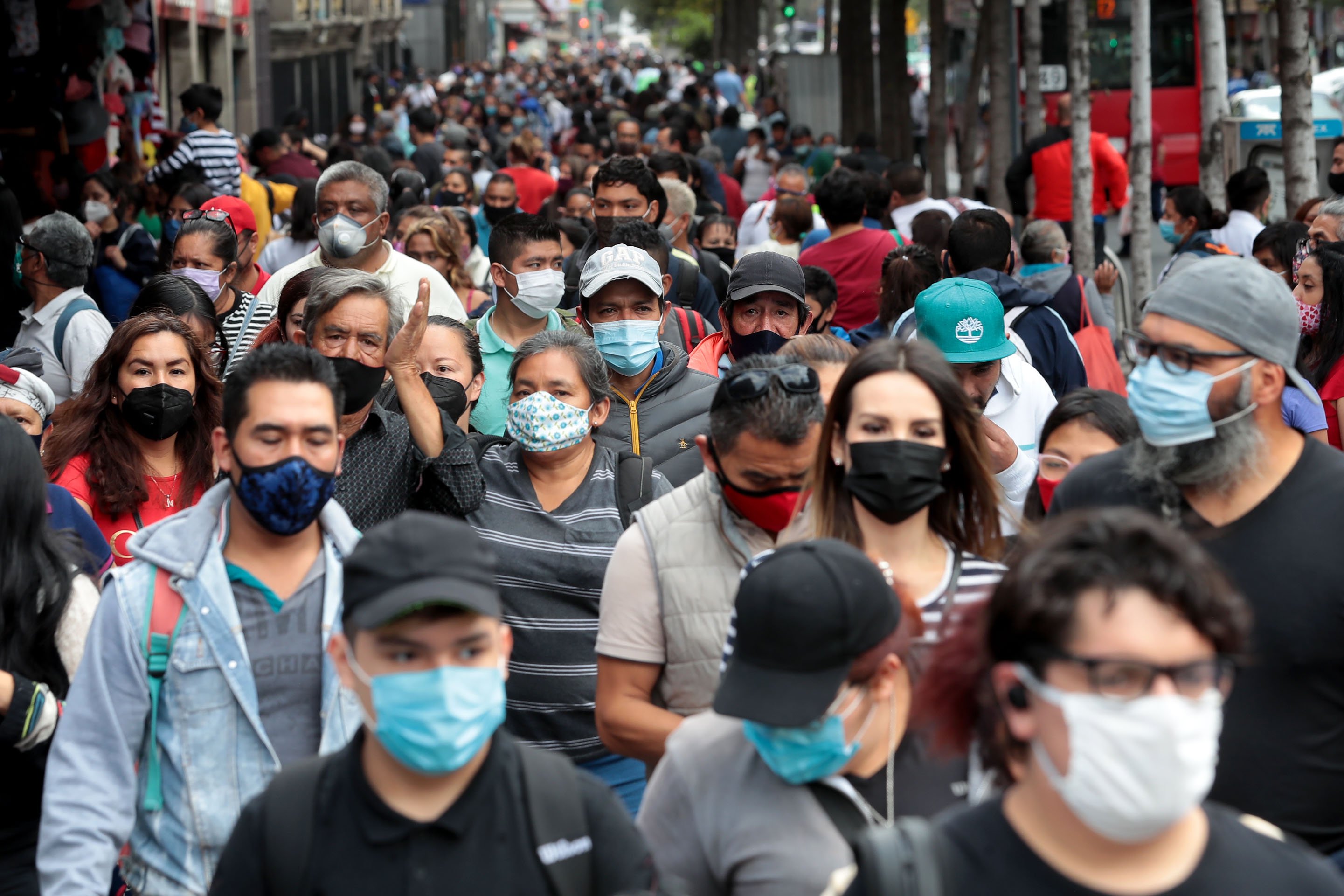 Ni semáforo rojo ni naranja; CDMX está en alerta y emergencia por Covid-19, dice Sheinbaum