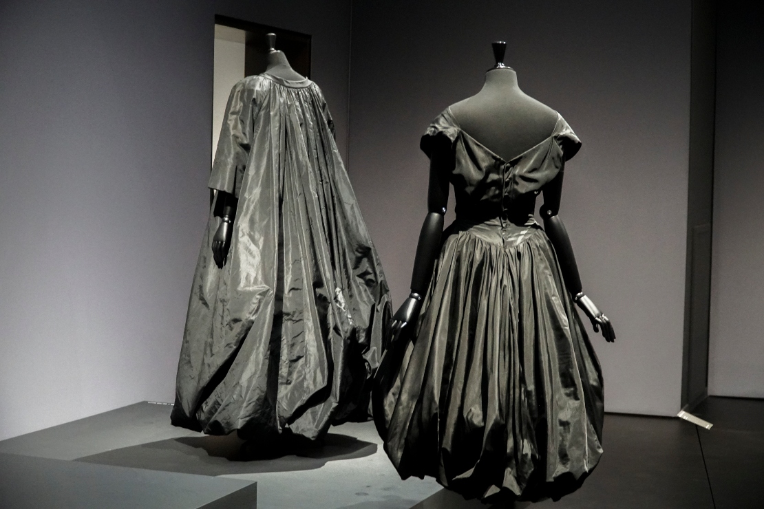 La casa de moda Balenciaga se une a la venta de ropa de segunda mano