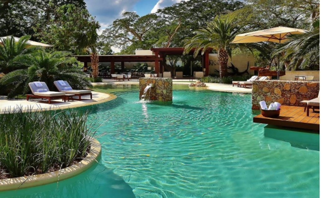 Trabajar 200 días para dormir una noche en el mejor hotel del mundo…  en Yucatán