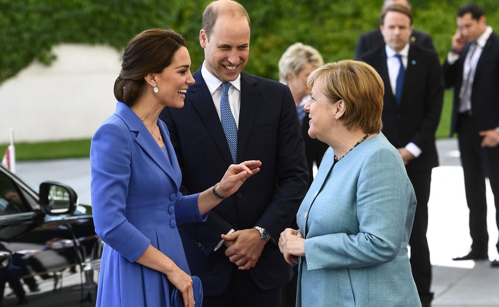 Merkel recibe a los duques de Cambridge durante su visita en Alemania