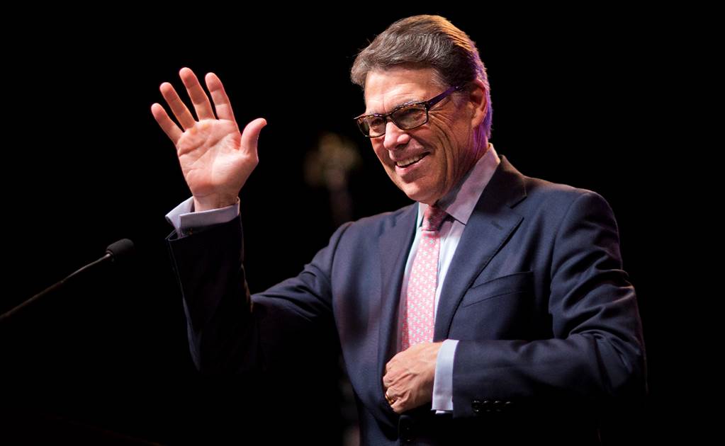 Sufre Rick Perry falta de fondos para su campaña