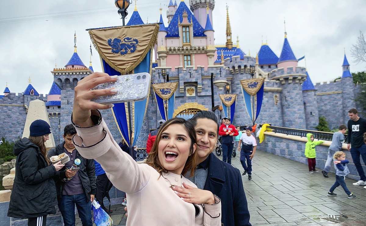 Precios en boletos de un día para visitar Disneyland aumentan sus precios 