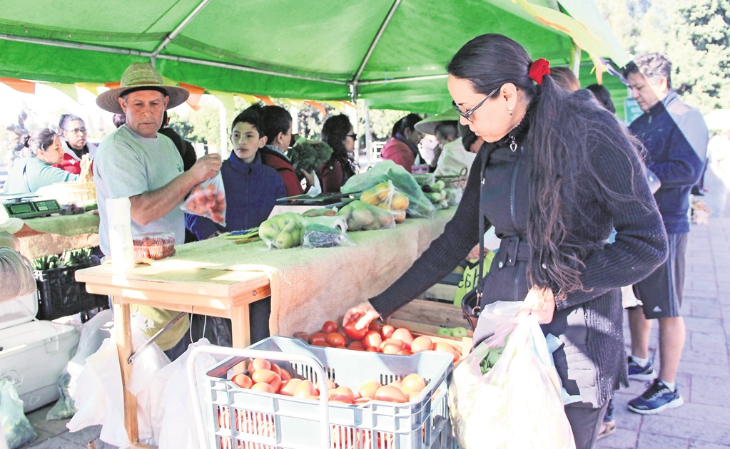 Retroceden 0.2% ventas al menudeo en marzo