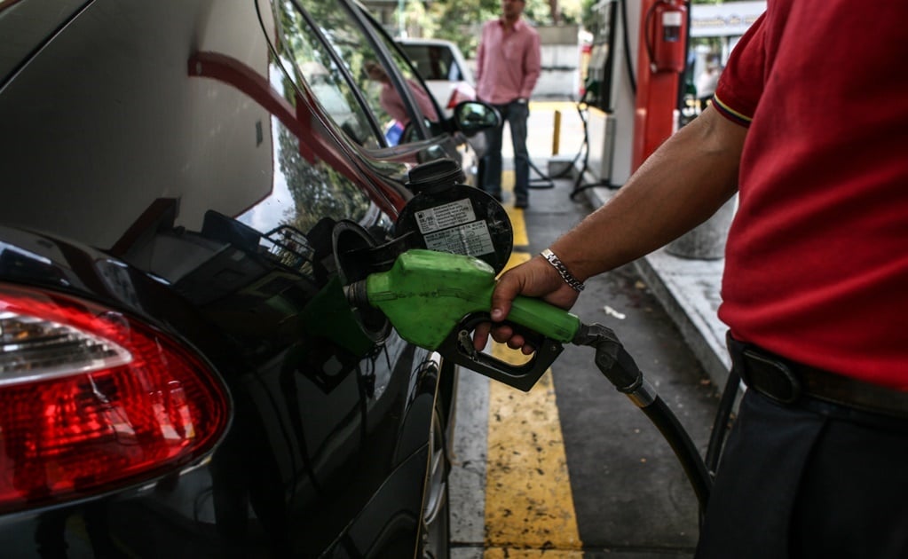 Comisión de Hacienda avala adelantar liberalización de precios de gasolina