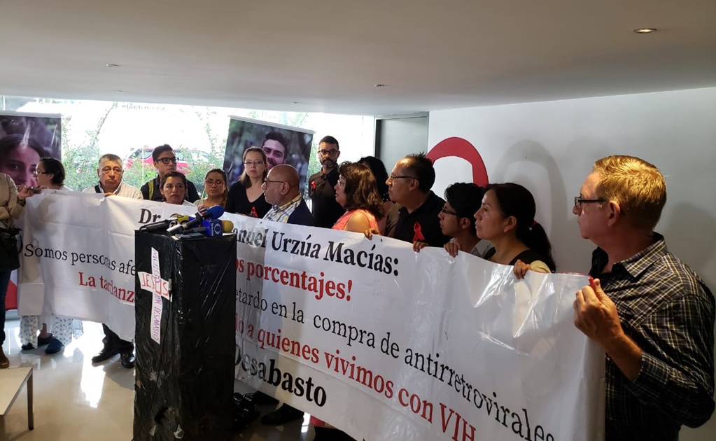 Acusan a Hacienda de bloquear compra de medicamentos para VIH