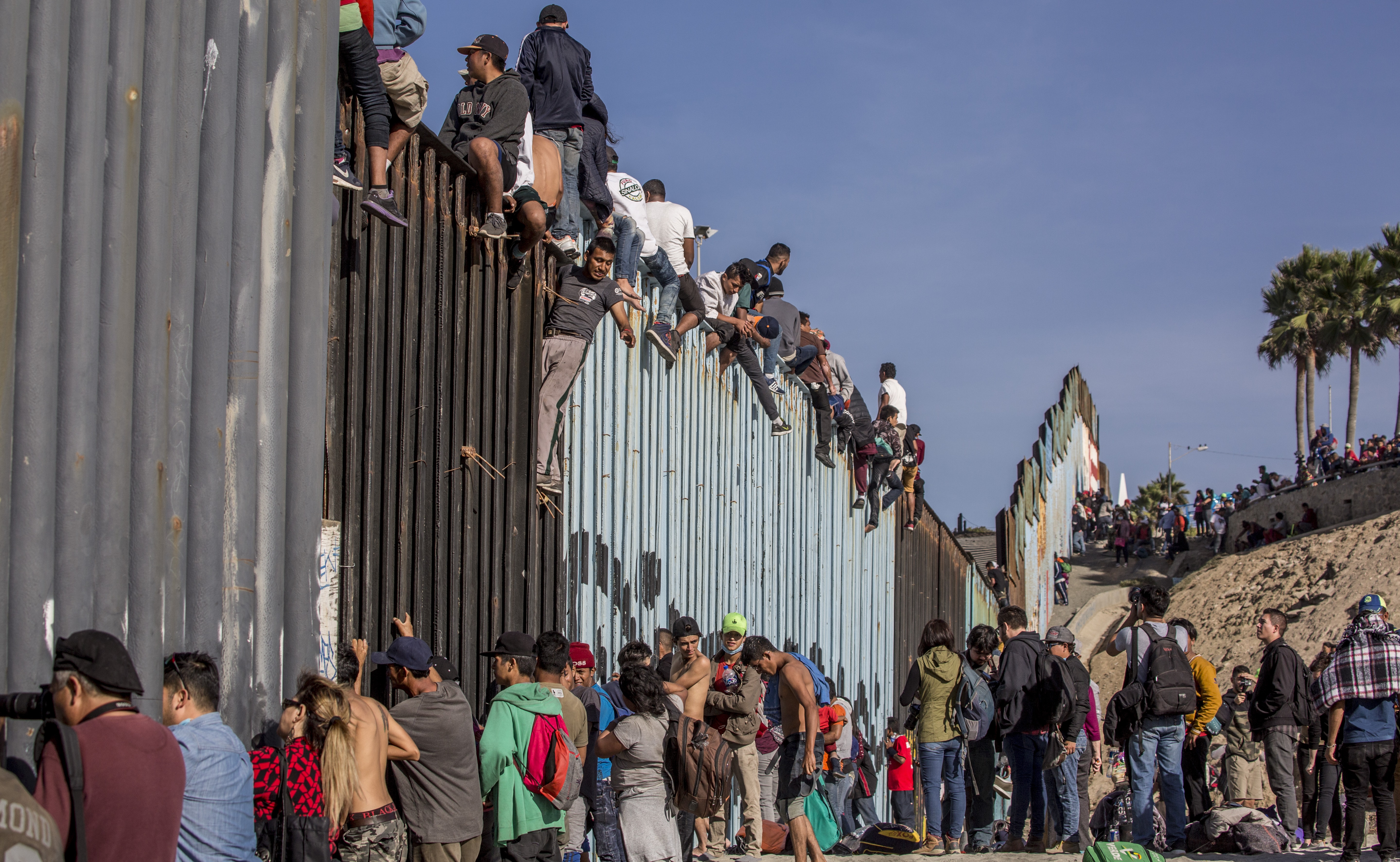 Al grito de ¡Sí se pudo”, centroamericanos llegan a Tijuana