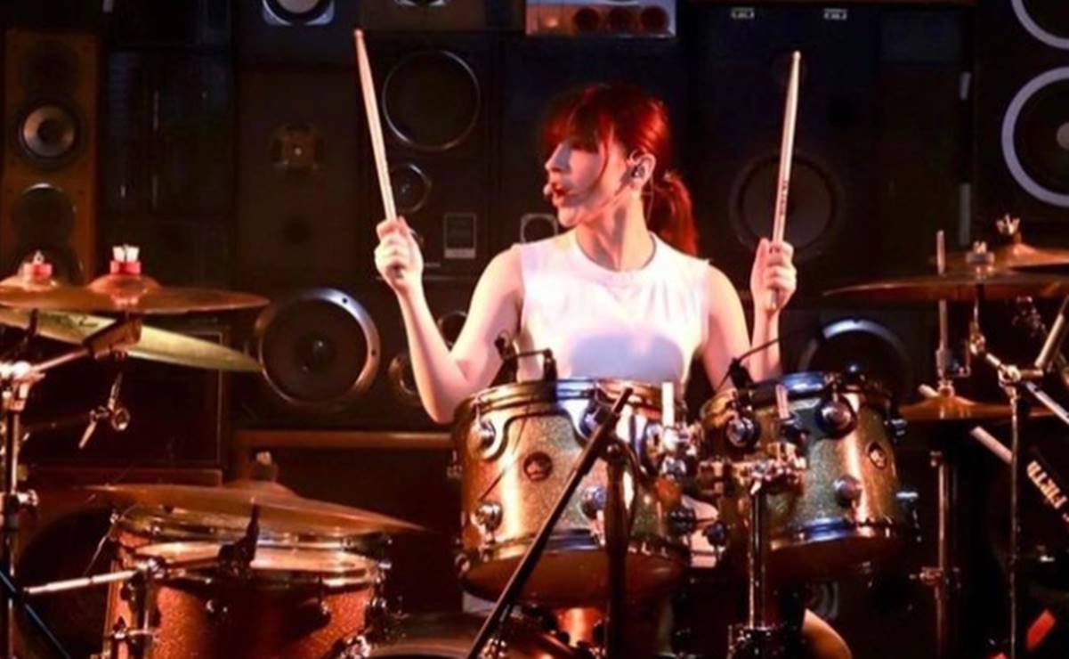 La mexicana Paulina Villarreal, de The Warning, gana premio a mejor baterista de rock del 2023