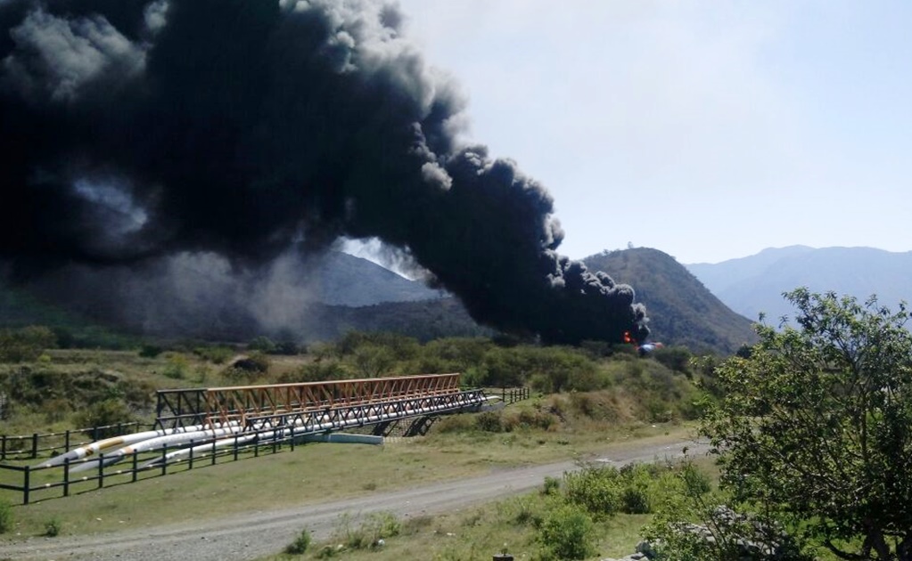Explota ducto de Pemex en zona montañosa de Veracruz; hay un herido