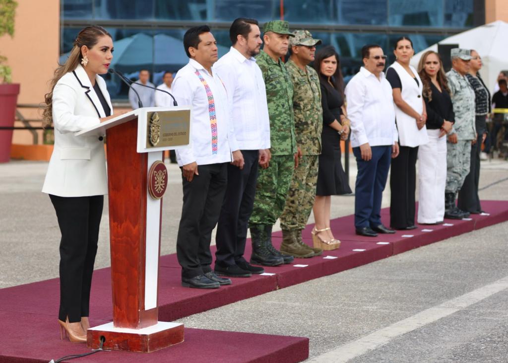 "Acapulco y Coyuca estarán de pie": Gobernadora de Guerrero 