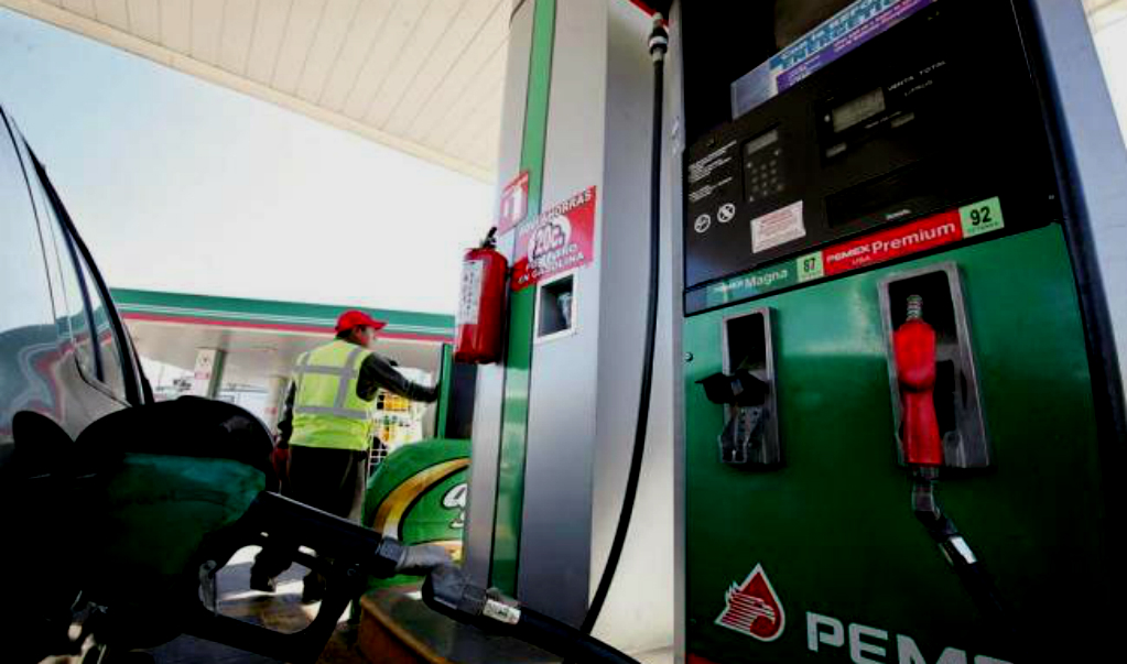 Gasolina Premium y diesel suben un centavo