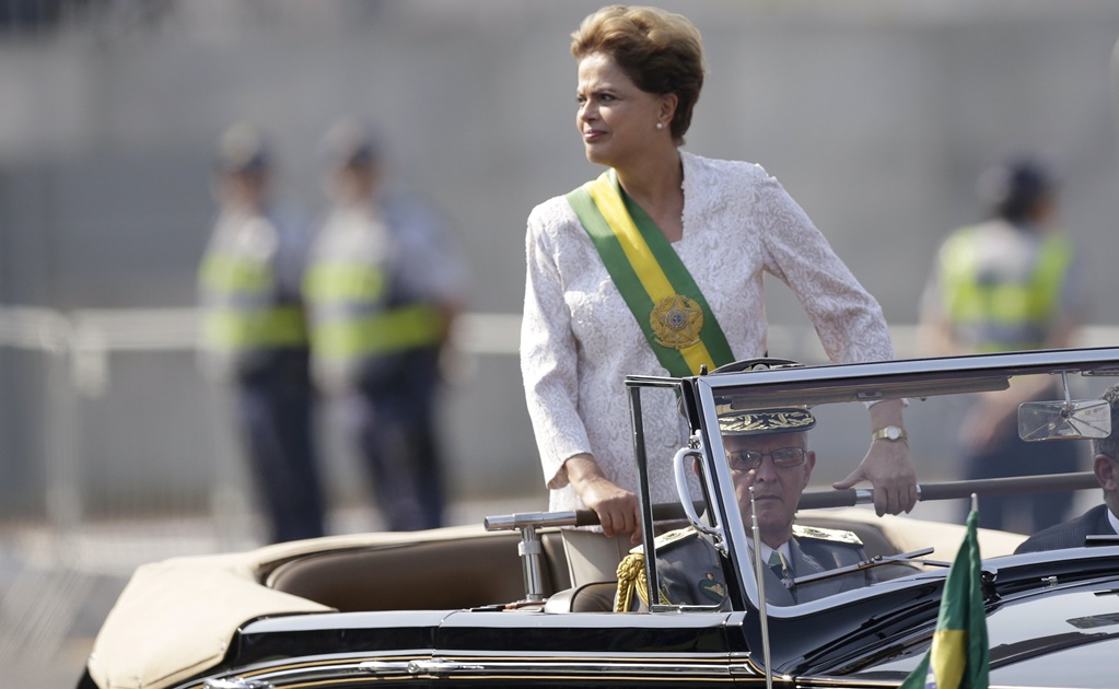 Rousseff dice que Brasil volverá al crecimiento