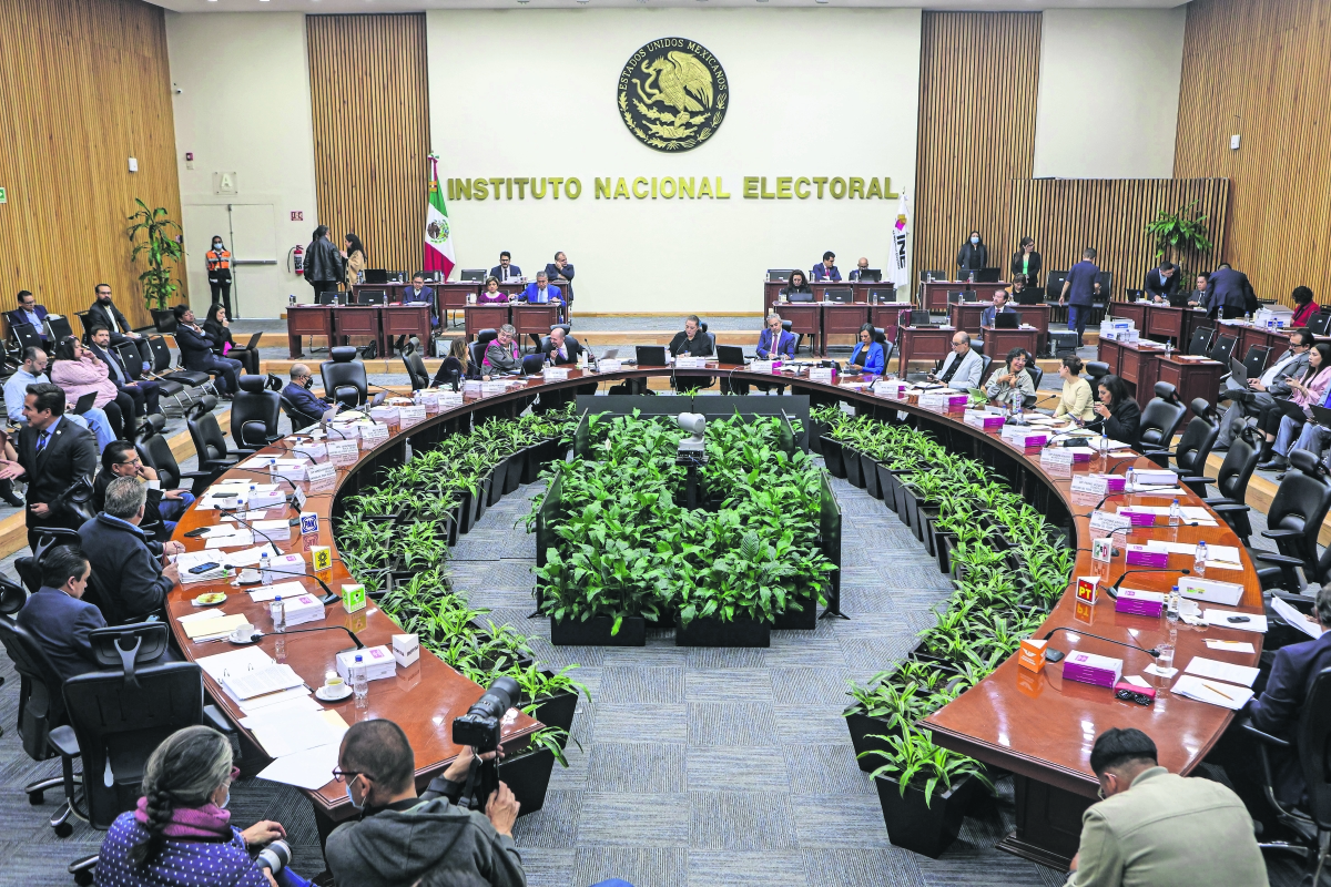 INE asegura “piso parejo” en las próximas elecciones