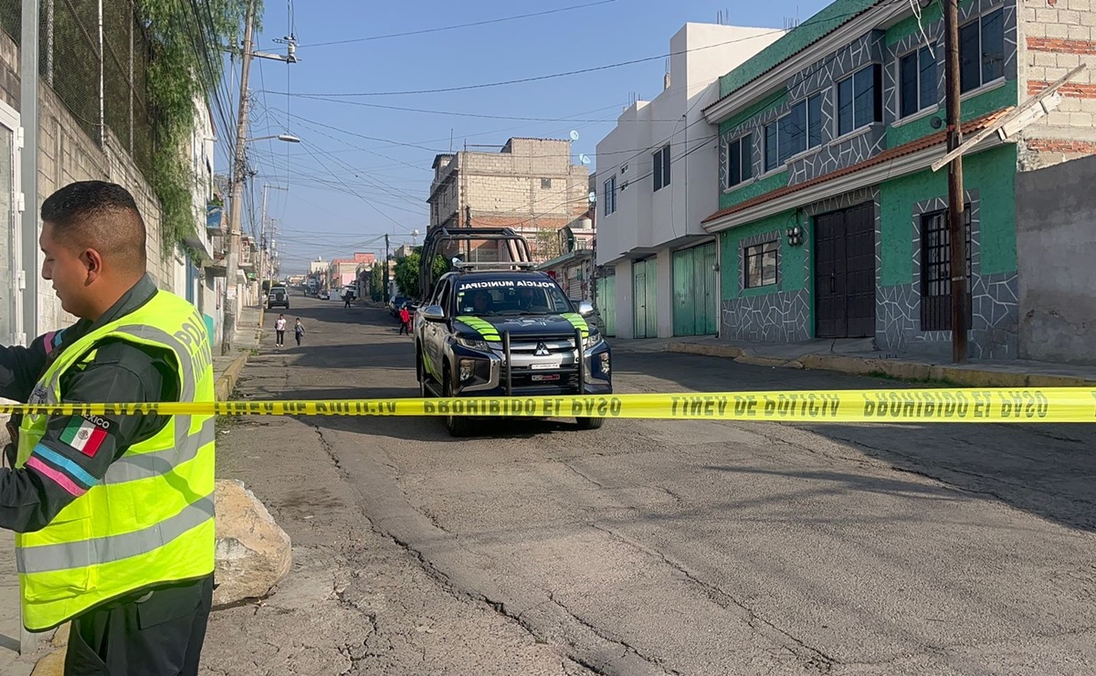 Balean vivienda deshabitada en Puebla y abandonan hielera con restos humanos