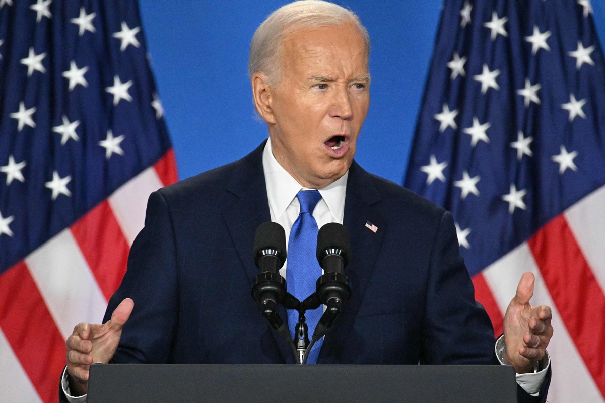 Más demócratas piden a Biden que se aparte de la carrera de 2024 tras su conferencia de prensa