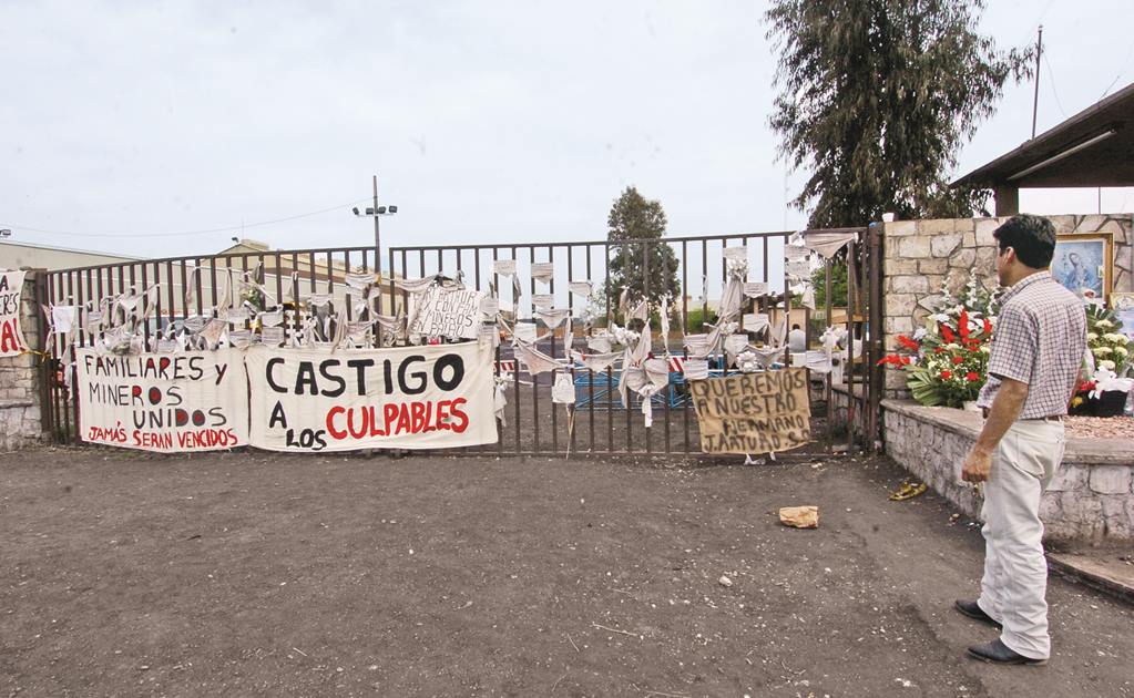 Pasta de Conchos: “no sabe uno si llorar de gusto o de dolor”, aseguran familiares tras extracción de restos humanos