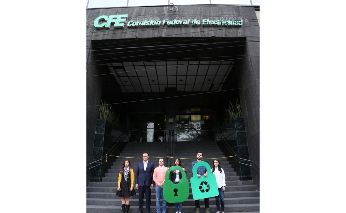 MC "clausura" oficinas de CFE en protesta por la “tóxica” reforma eléctrica de AMLO