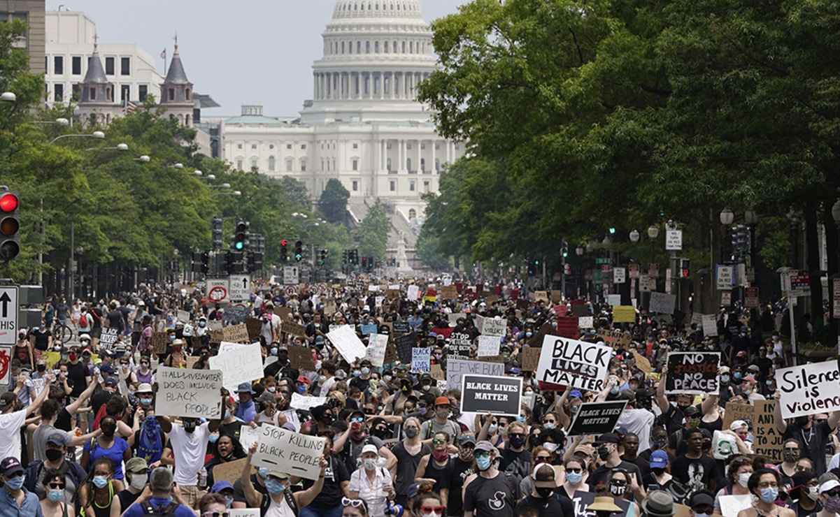 Miles marchan hacia la Casa Blanca para protestar contra el racismo en EU