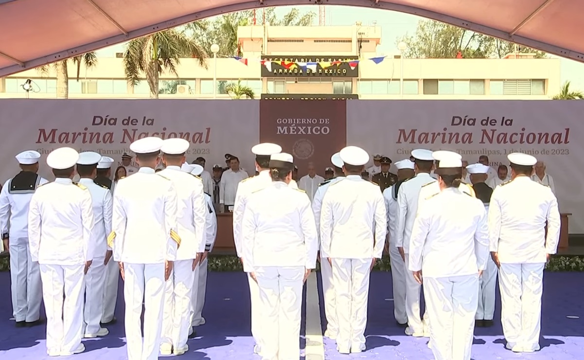 Felipe Calderón felicita a la Marina con mensaje para “ignorantes” y “criminales”