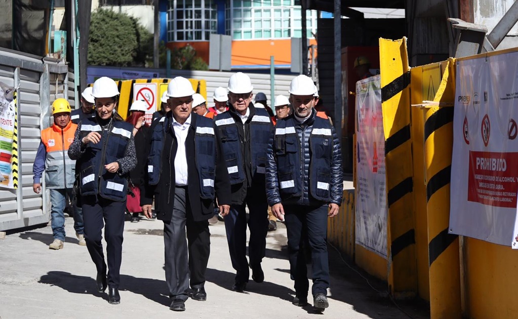 AMLO recorre obras de la línea 12 del metro