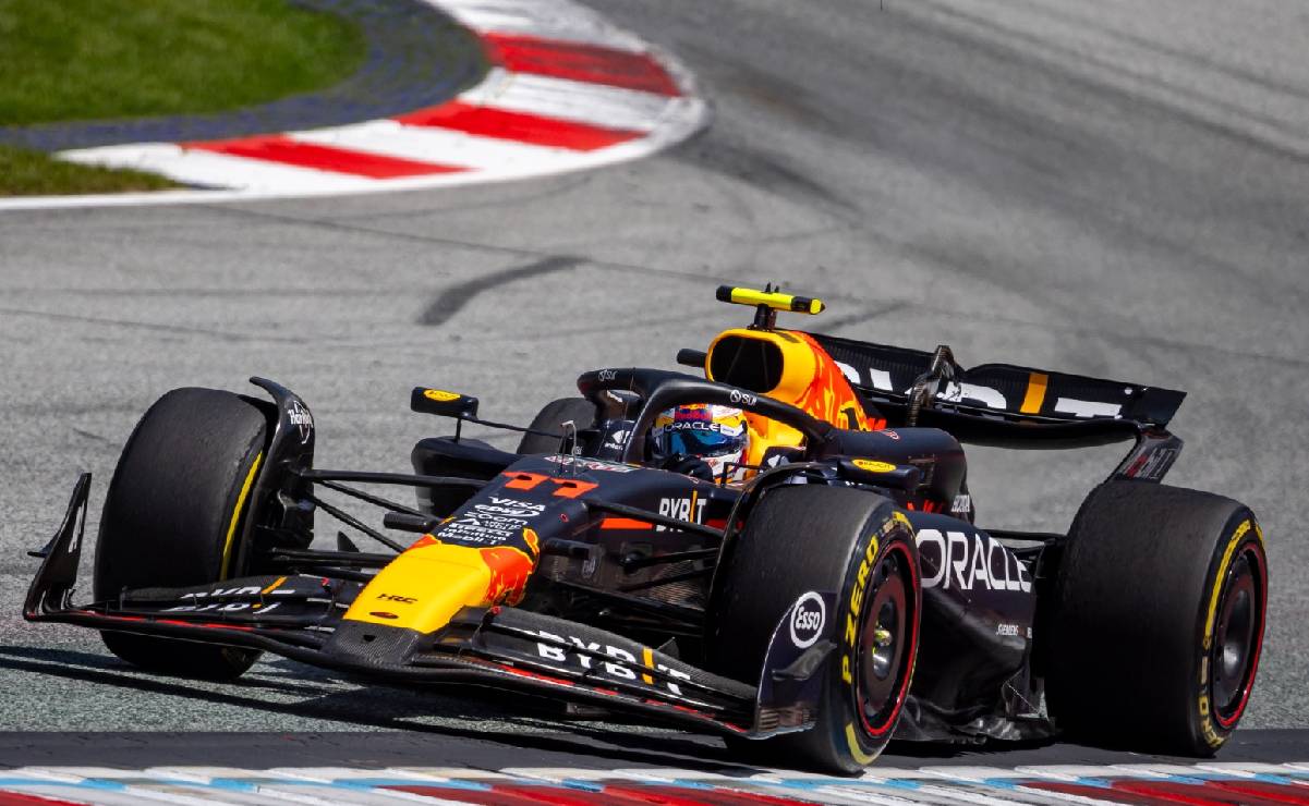 Checo Pérez culmina en octavo y Max Verstappen se adueña la Carrera Sprint de Austria