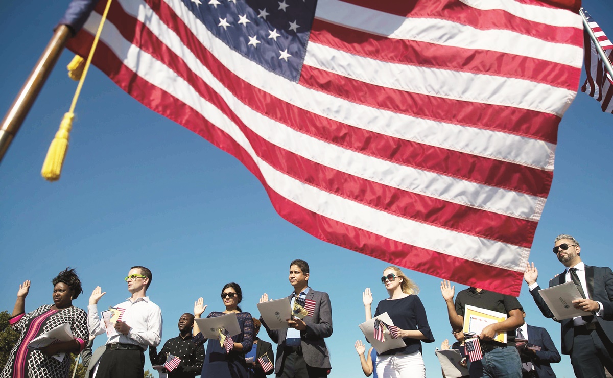 Las 100 preguntas del examen de ciudadanía de Estados Unidos y sus respuestas (2023)