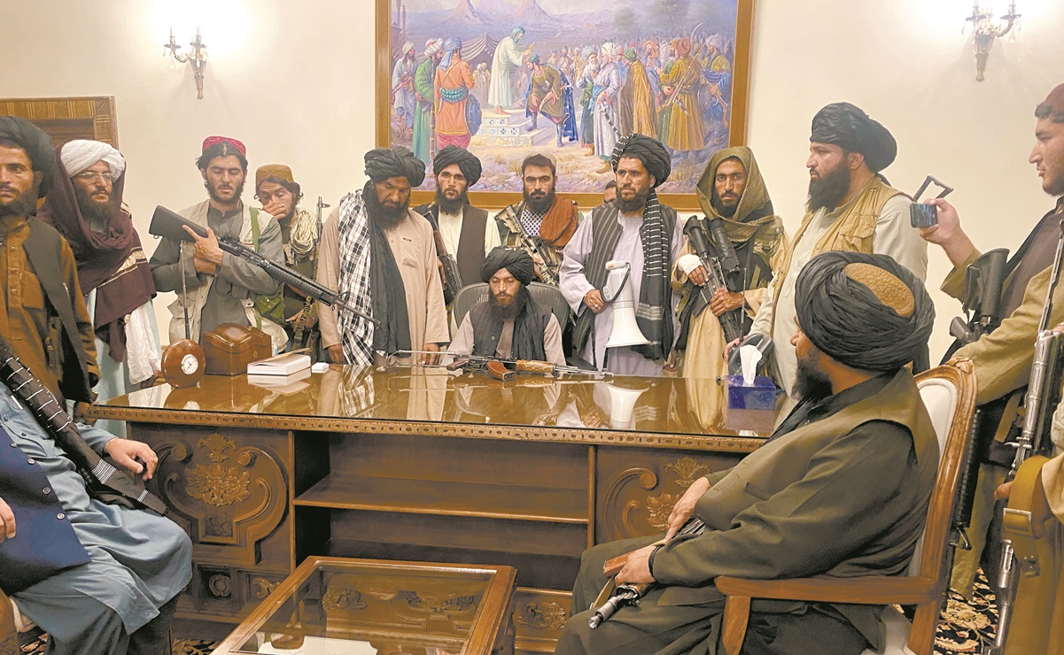 Cae gobierno afgano; talibanes entran a la capital