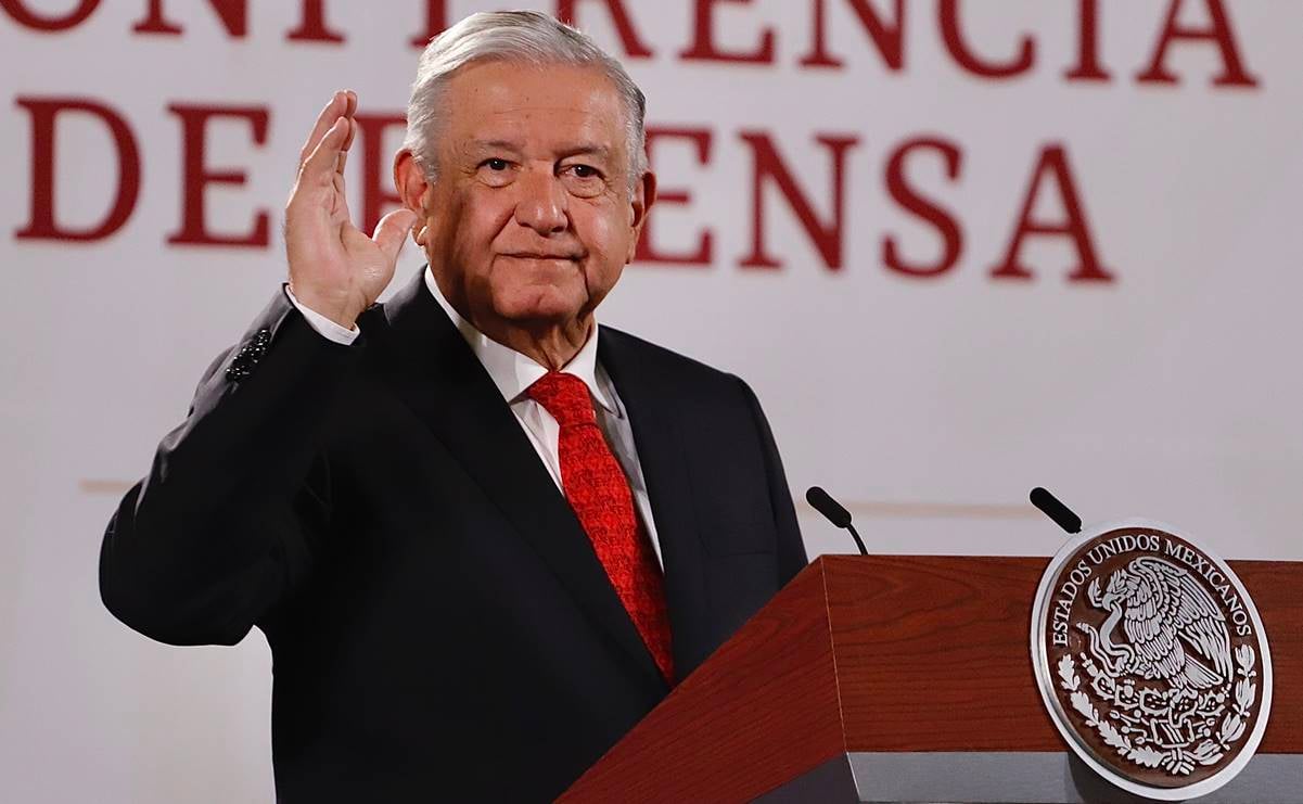 AMLO reprocha “escándalo” de los medios por retén de hombres armados en Badiraguato