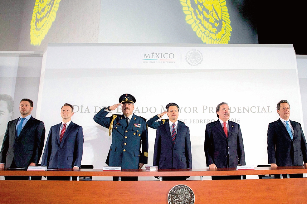 Peña Nieto destaca labor del Estado Mayor Presidencial