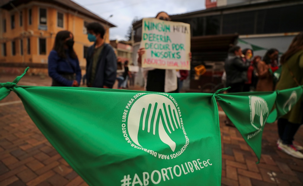 Ecuador debate condiciones para despenalizar el aborto en caso de violación