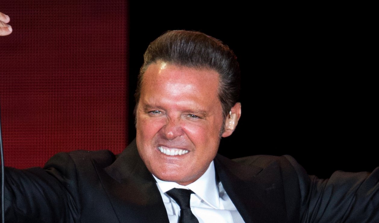 Luis Miguel liquida deuda de pensión alimenticia a Aracely Arámbula