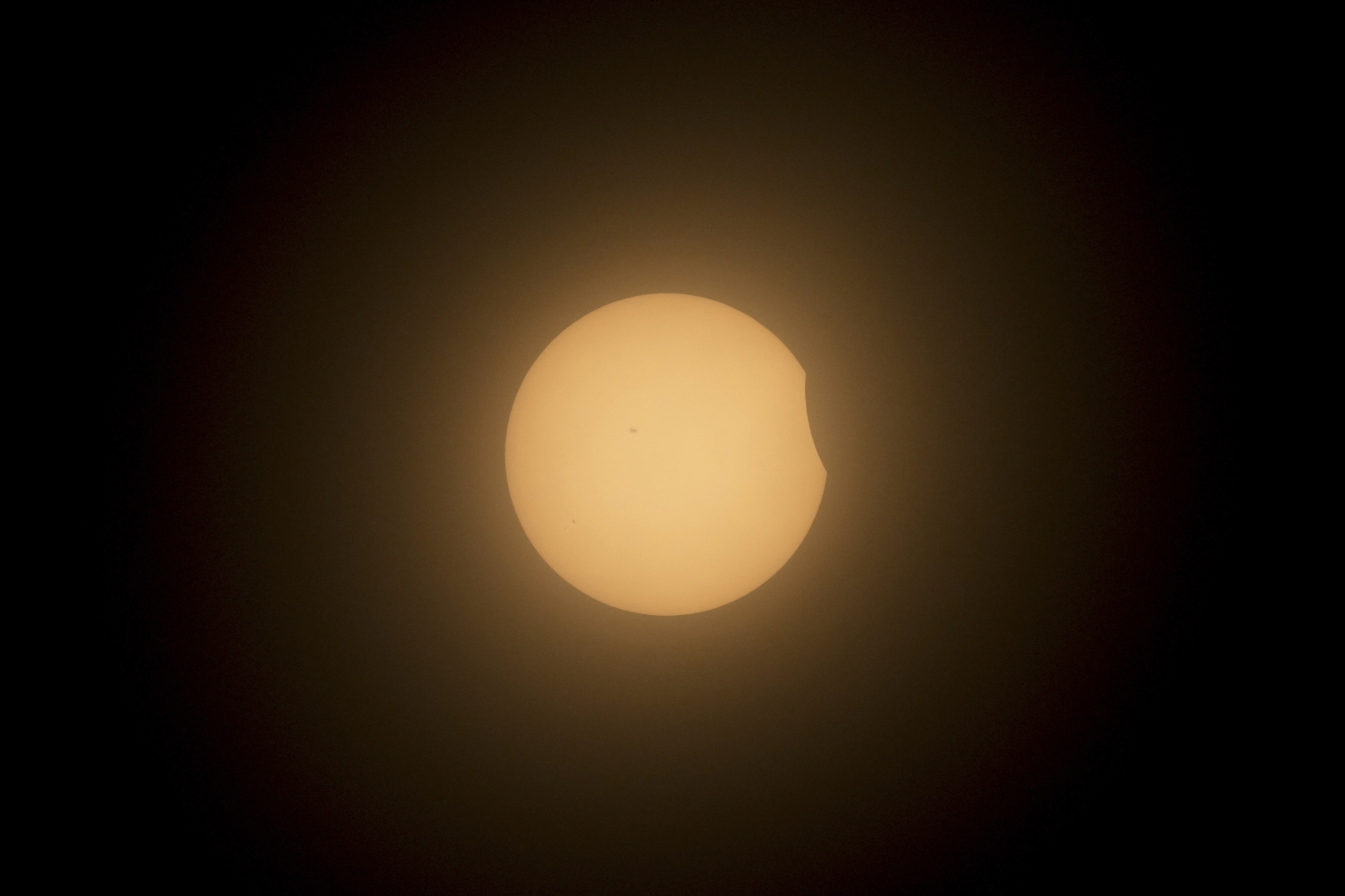 Eclipse Solar en VIVO. Imágenes, noticias y videos del eclipse total de Sol de abril 2024