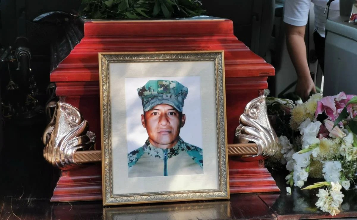 Piden a fiscalía de Oaxaca disculpa pública a familiares de Bruno Avendaño, militar desaparecido y asesinado