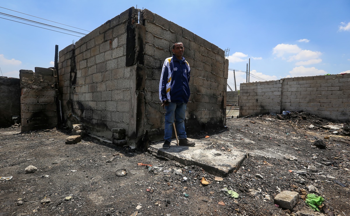 Damnificados del incendio en Neza no serán reubicados; trabajan para reconstruir las viviendas