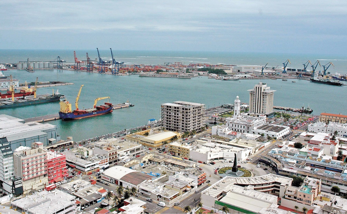 INAH insta a detener construcción “inadecuada y aparatosa” en el Puerto de Veracruz 