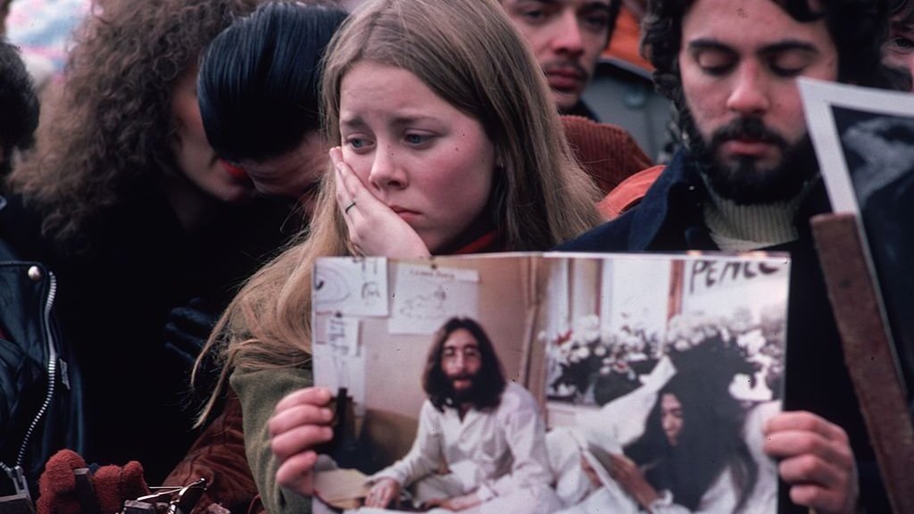 Cuando el asesinato de John Lennon dejó ese insoldable vacío en el alma