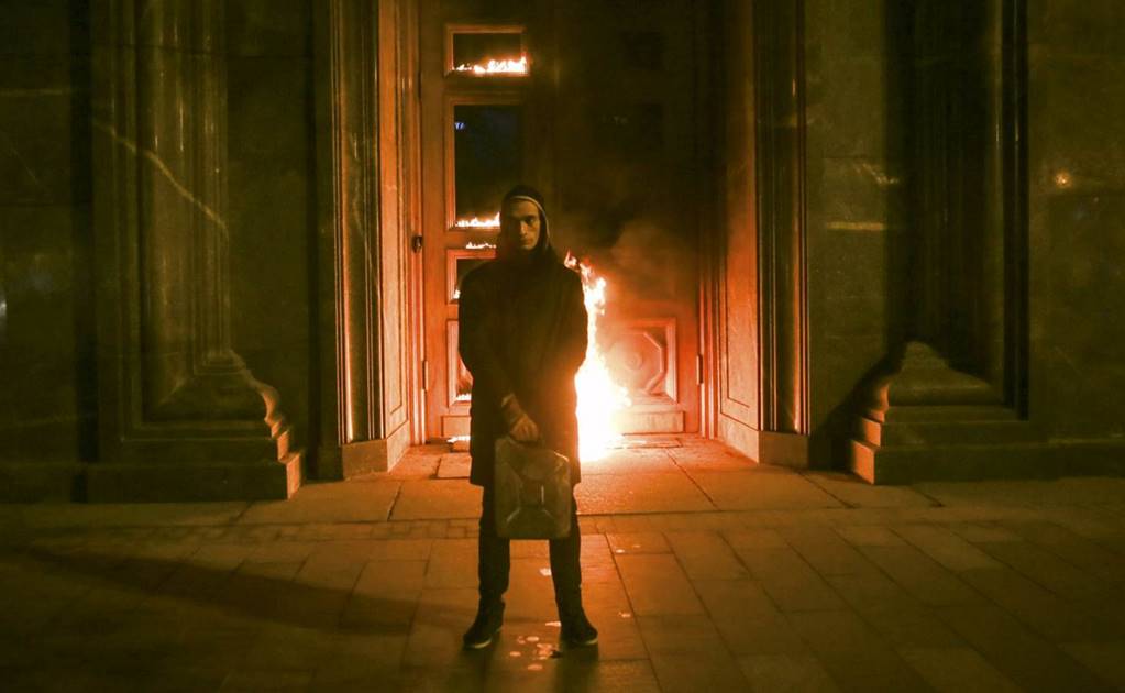 Rusia niega premio de arte al disidente Pyotr Pavlensky