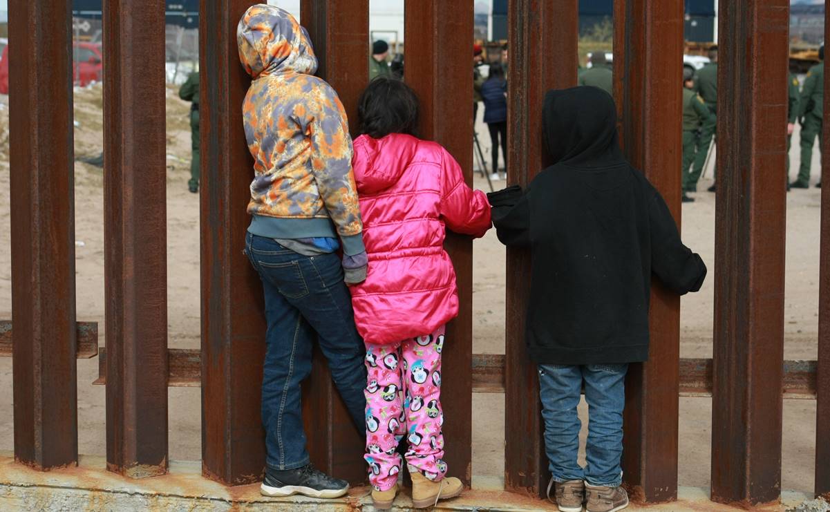 Departamento de Seguridad Interior de EU anuncia permisos de reunificación familiar para ecuatorianos
