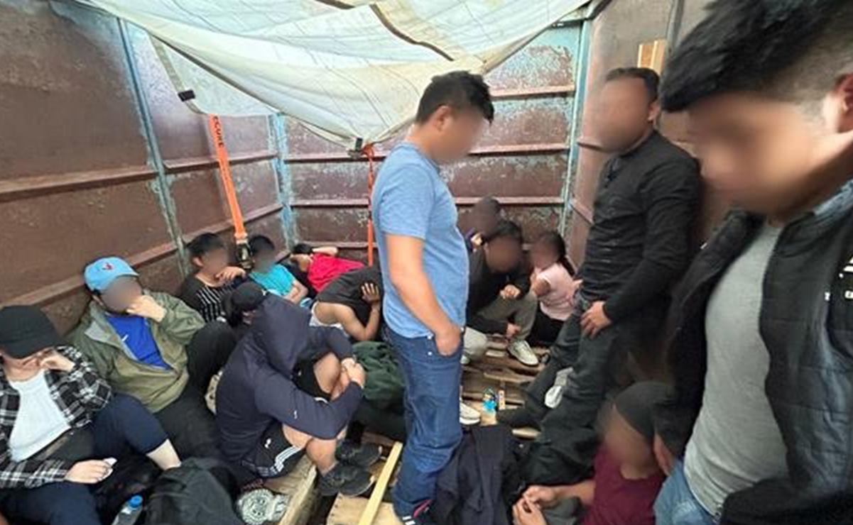 Rescatan a 63 migrantes que viajaban en caja de camión de carga en Chihuahua