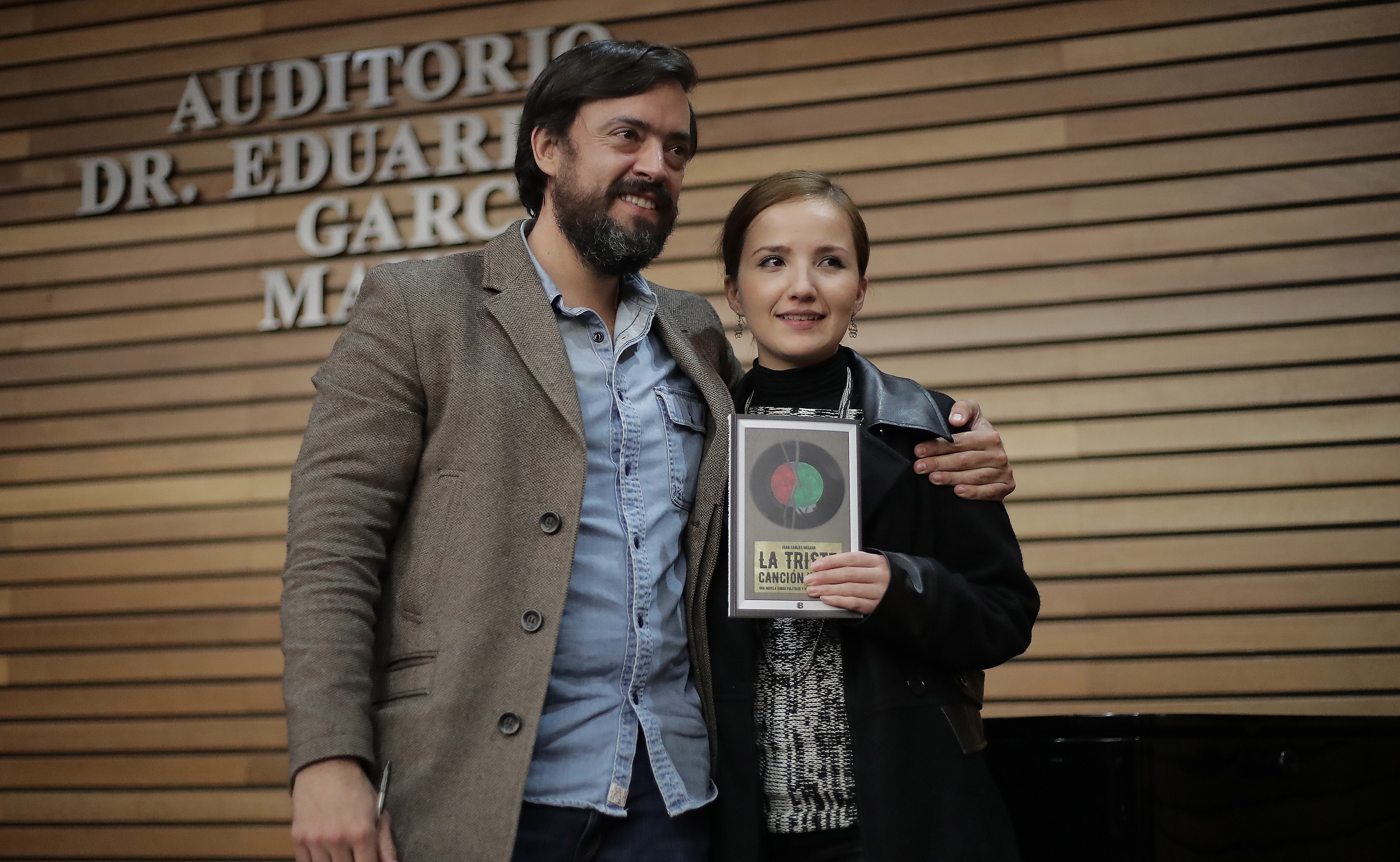Presentan en la UNAM novela "La triste canción de un país"